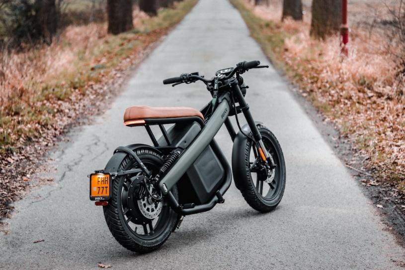 Brekr Model B400