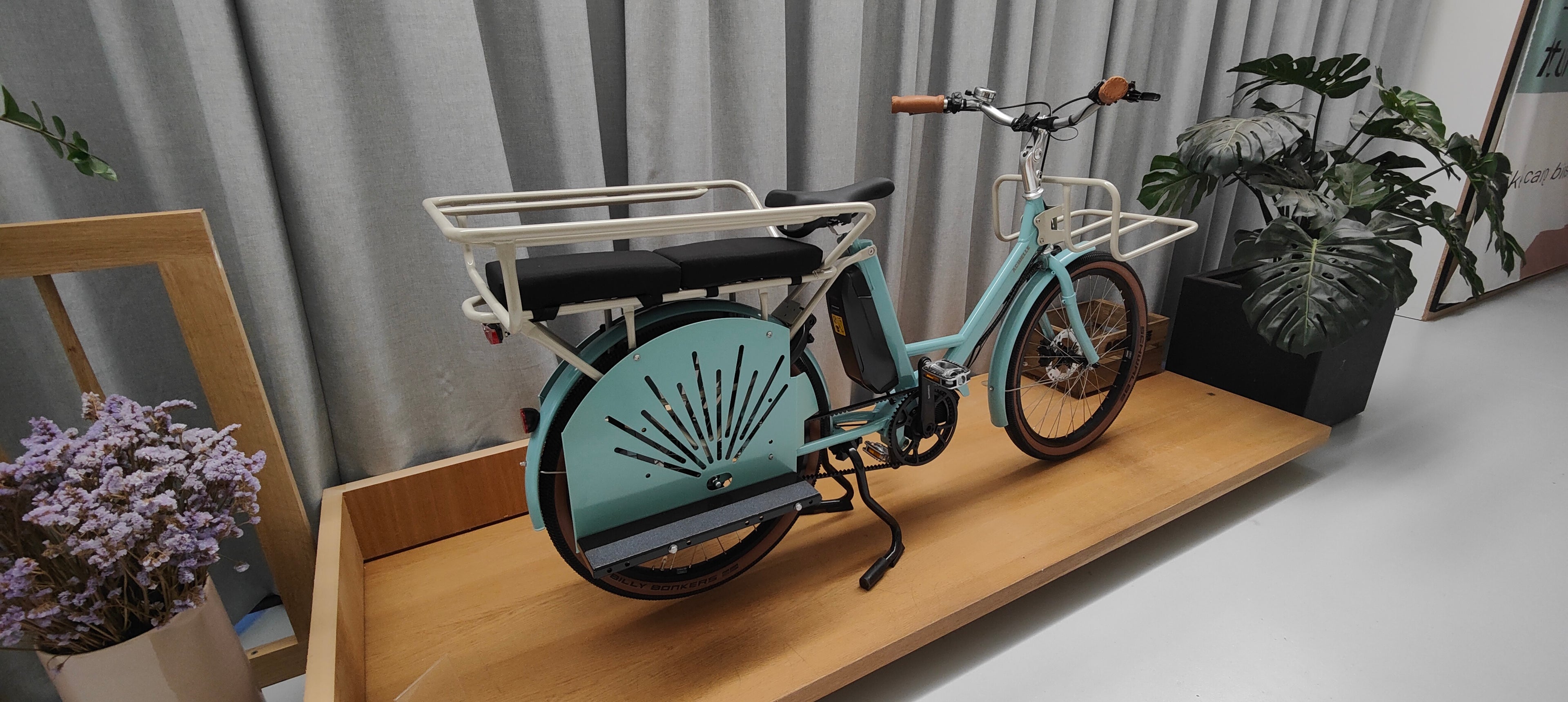 Achielle Jean e-longtail bike