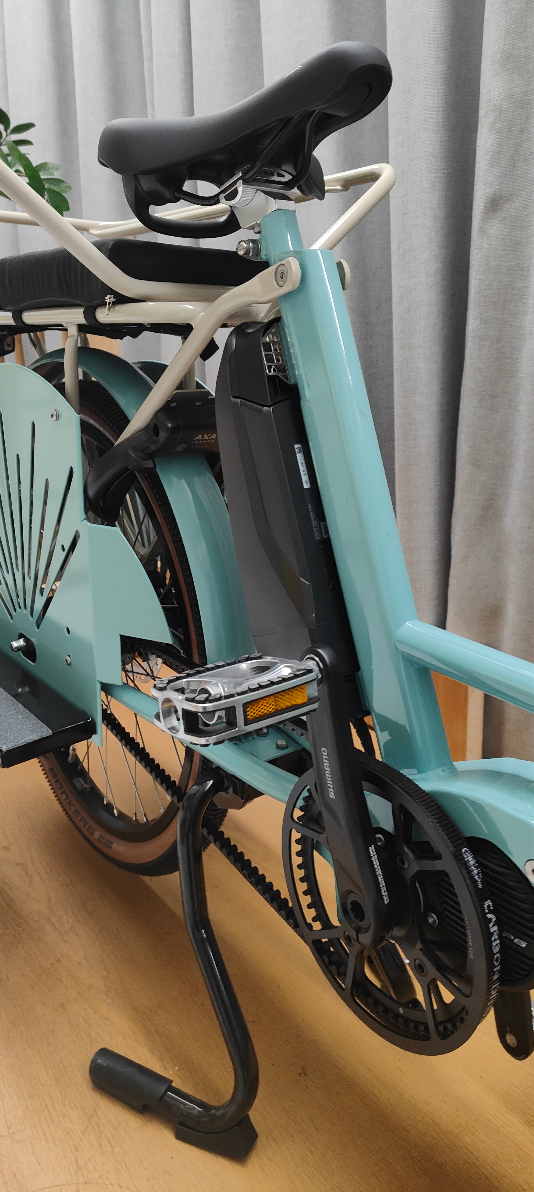 Achielle Jean e-longtail bike